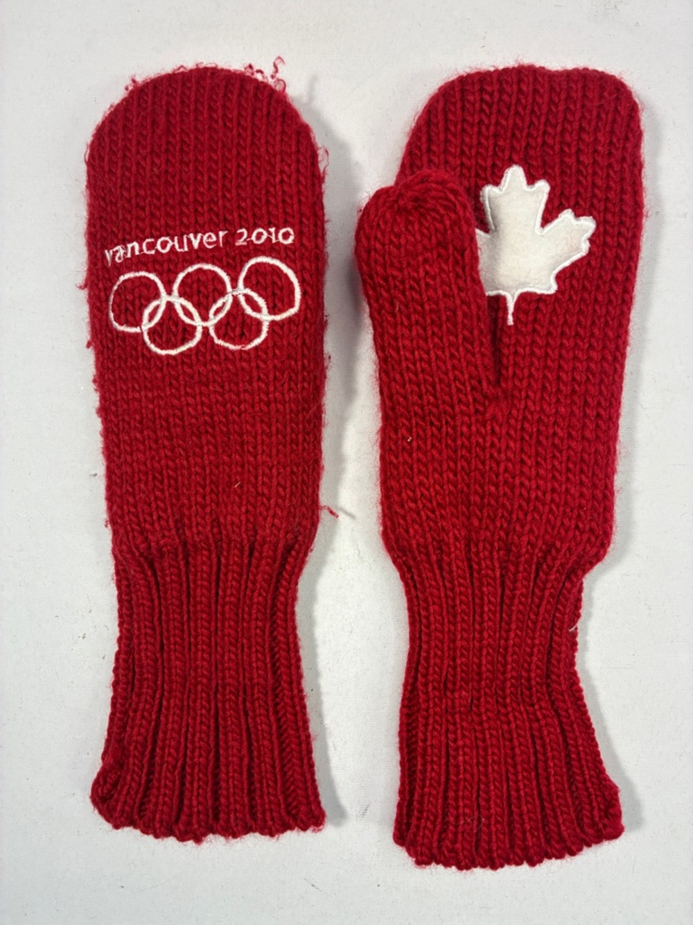 Vancouver 2010 Red Knit Mittens with Maple Leaf